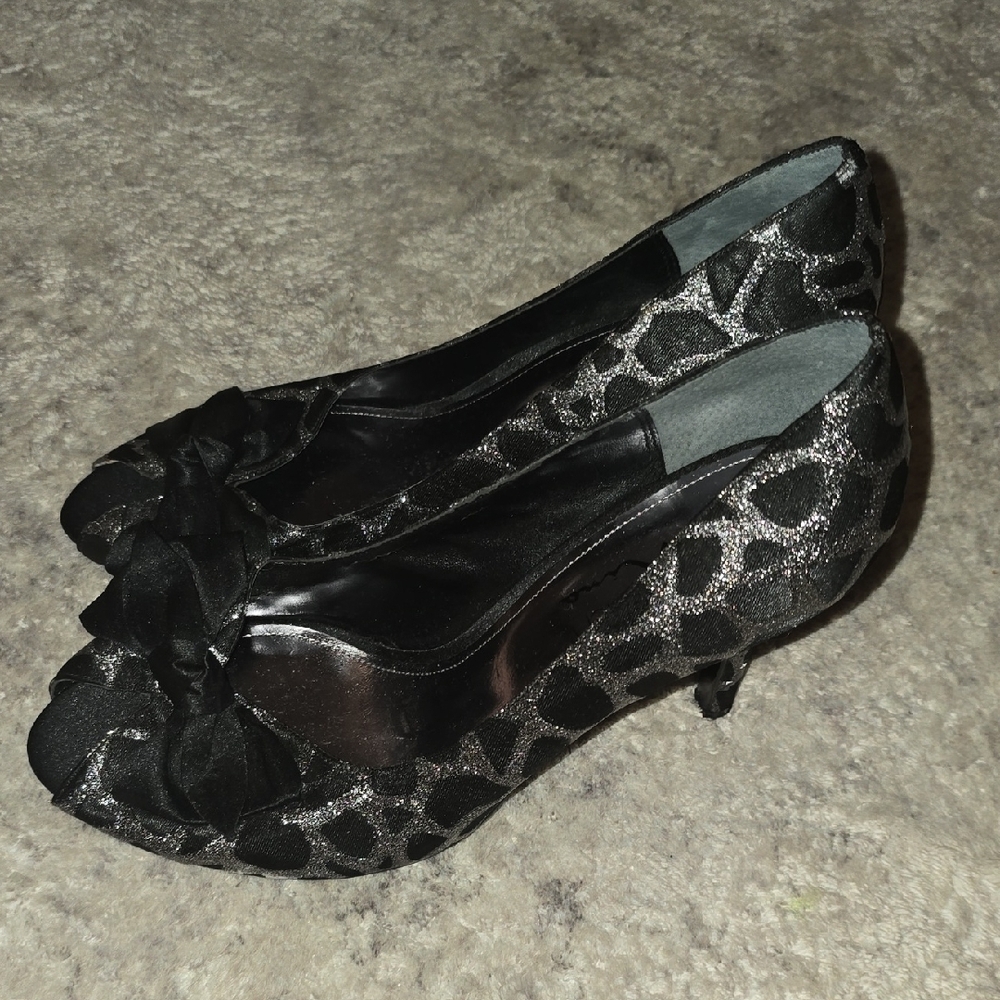 Black Bow Peep-Toe Women's Pumps - NINA